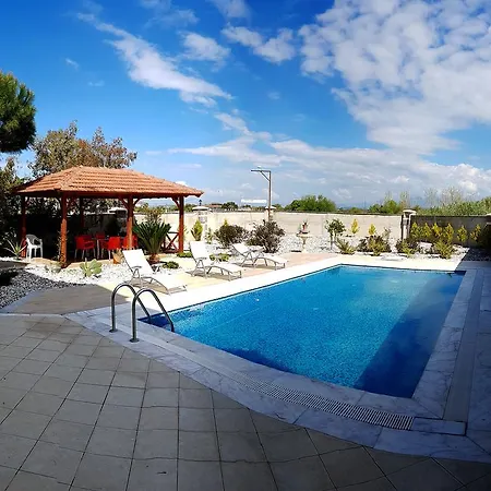 Golf Villa *
